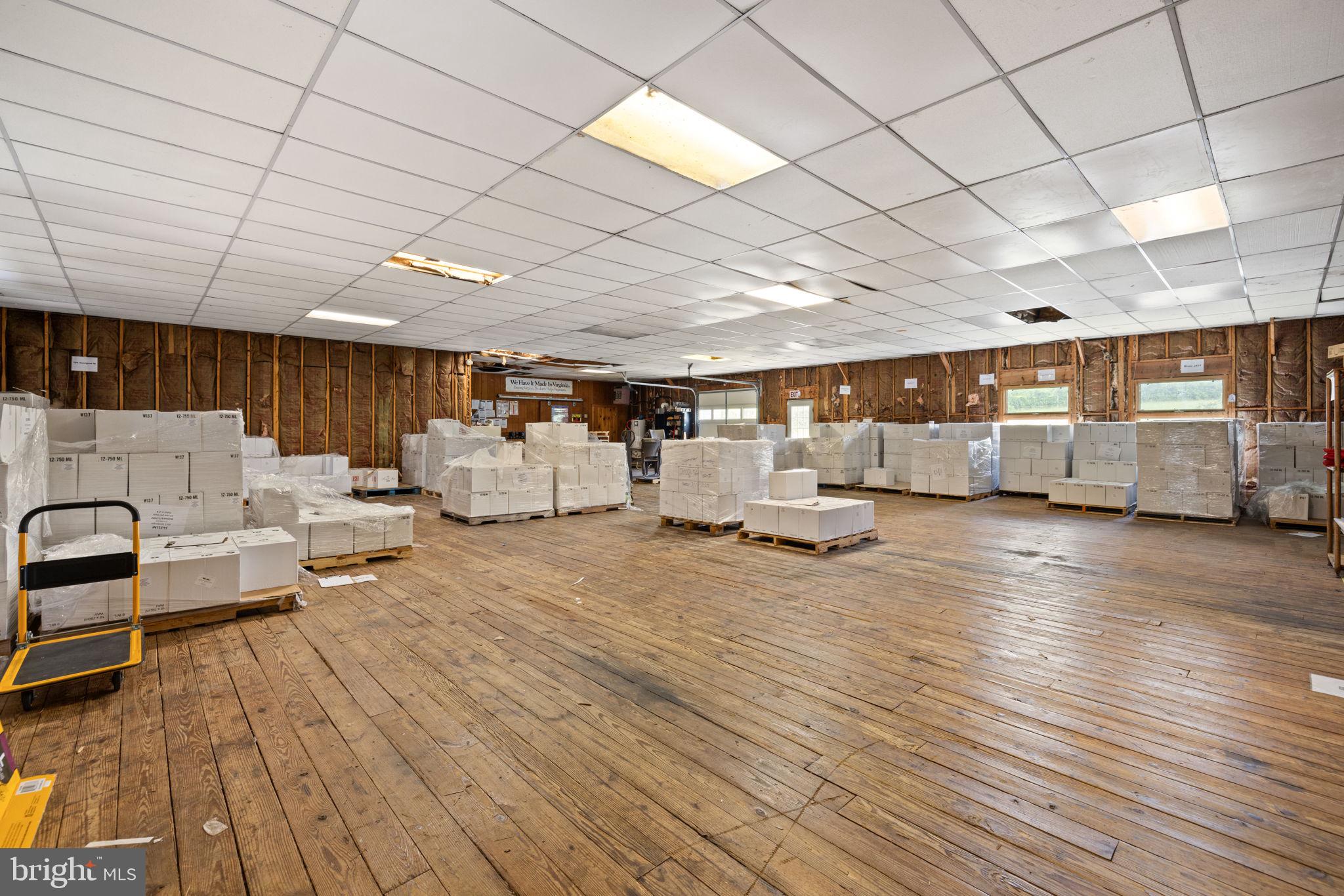 3659 South Ox Road Edinburg, VA 22824 - Photo 27 of 66 a view of a room with gym equipment