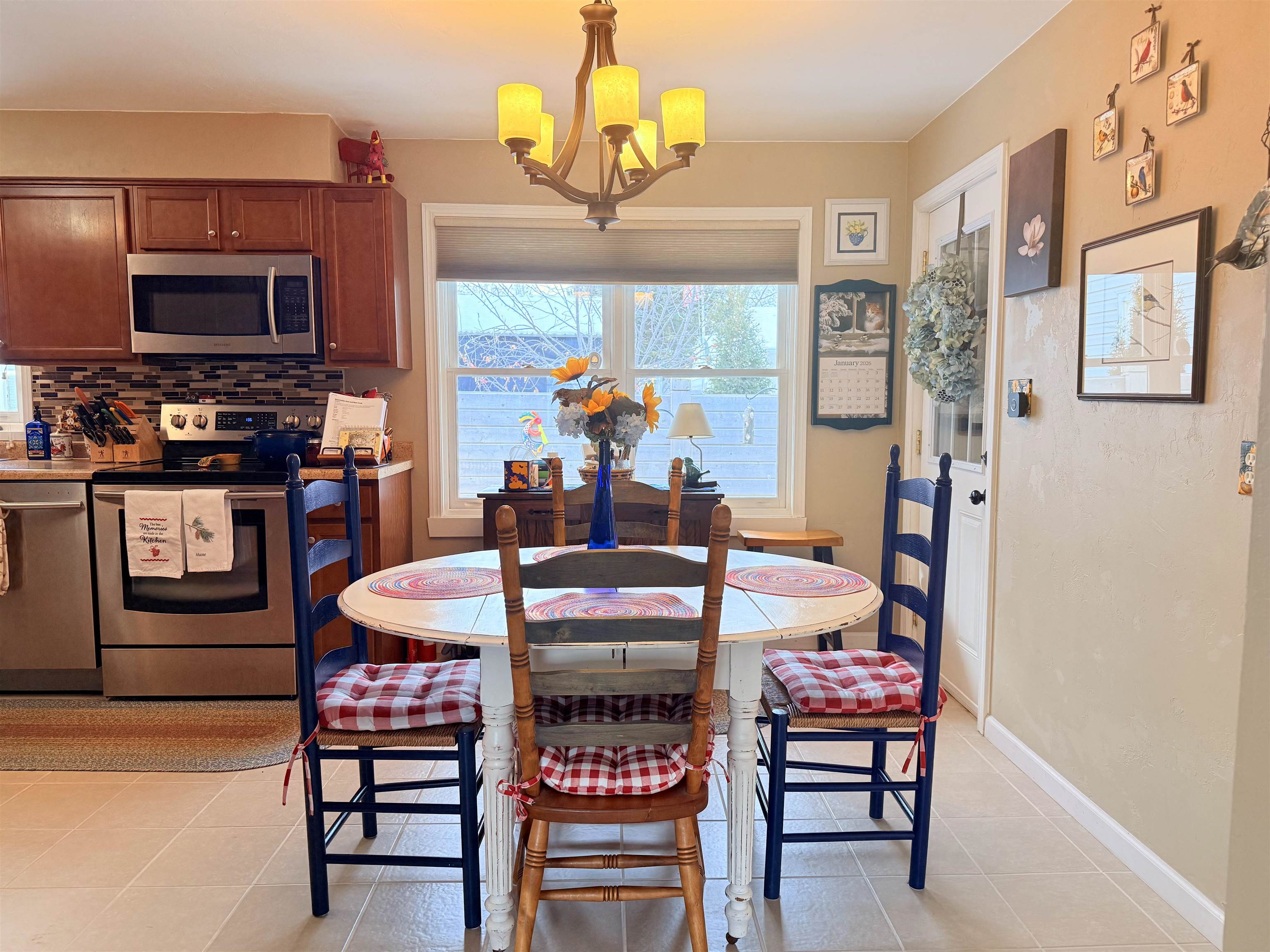 636 Elizabeth Street Menasha, WI 54952 - Photo 4 of 21