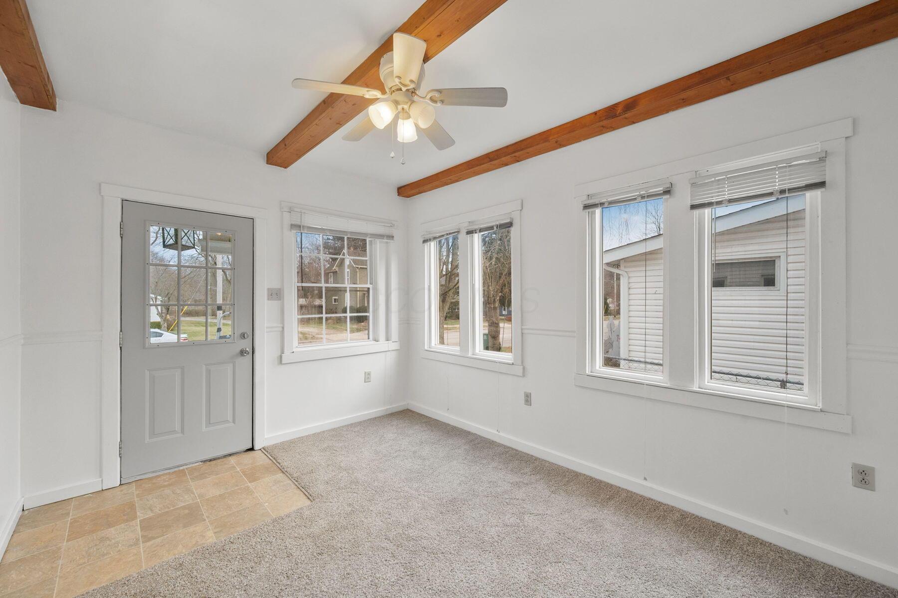 369 North Union Street Delaware, OH 43015 - Photo 5 of 36 Foyer/Den