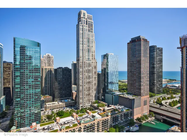$12,000 | 415 East North Water Street, Unit 3206, Chicago, IL 60611
