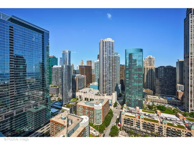 $12,000 | 415 East North Water Street, Unit 3206, Chicago, IL 60611