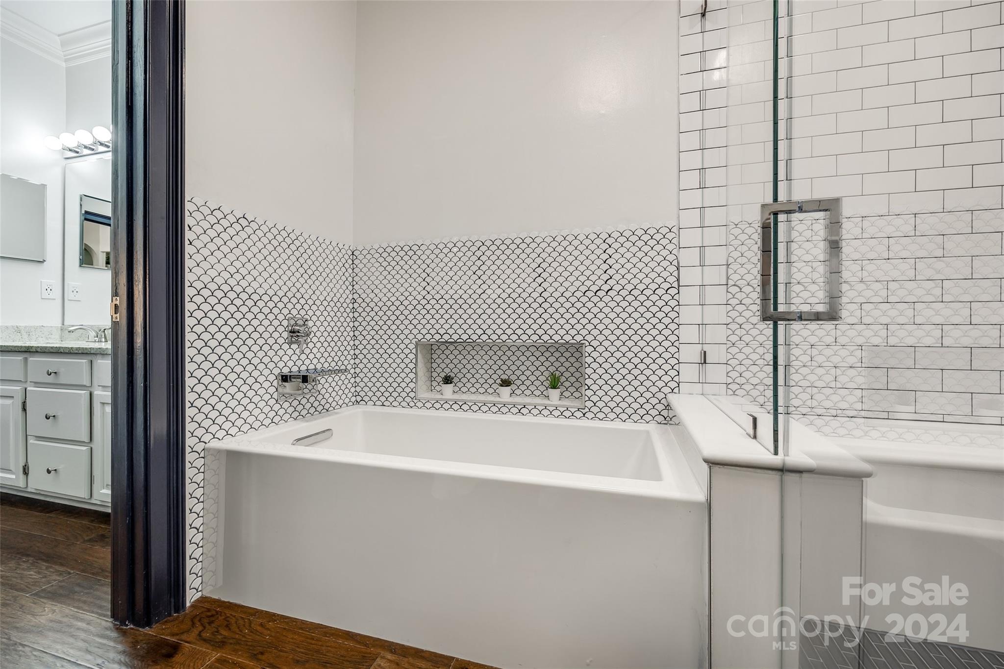 325 Queens Road Charlotte, NC 28204 - Photo 29 of 33 a utility room with dryer and washer