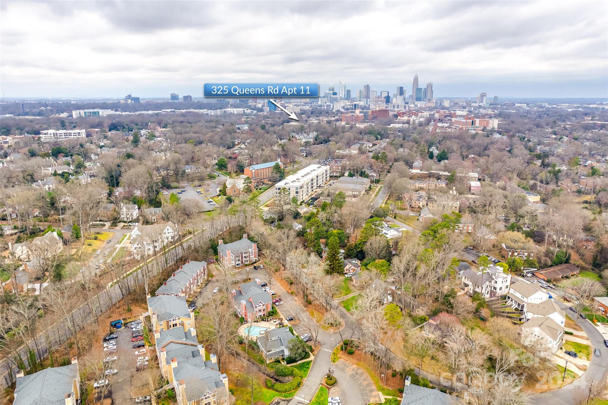 325 Queens Road Charlotte, NC 28204 - Photo 33 of 33 an aerial view of residential houses with city view