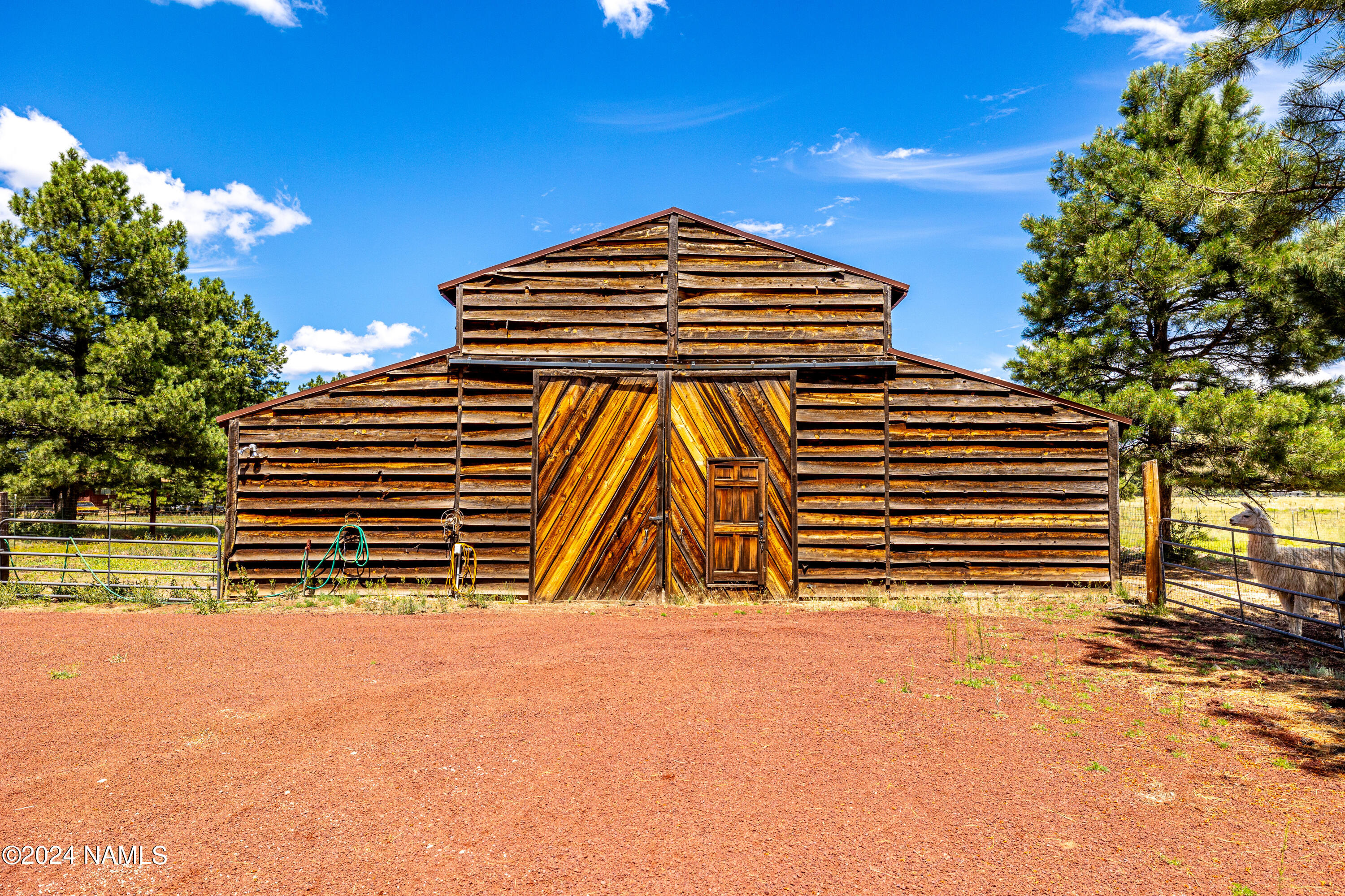 2557 Government Prairie Road Parks, AZ 86018 - Photo 6 of 66 BCP--32