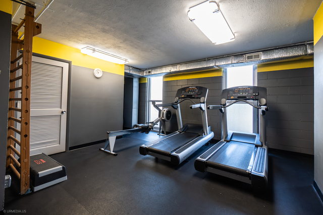 6145 North Sheridan Road, Unit 27A Chicago, IL 60660 - Photo 20 of 23