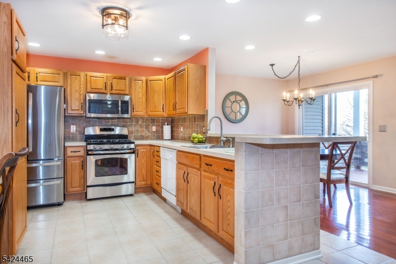 24 Clubhouse Road Hamburg, NJ 07419 - Photo 12 of 21