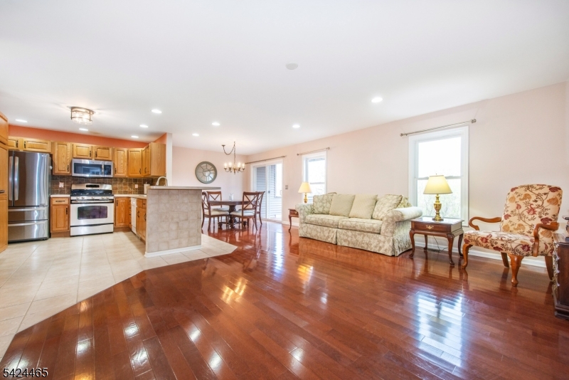 24 Clubhouse Road Hamburg, NJ 07419 - Photo 13 of 21