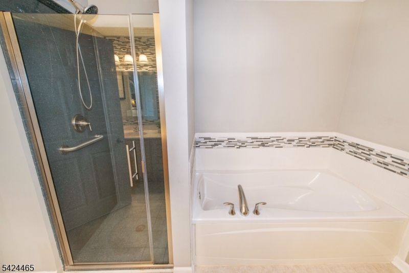 24 Clubhouse Road Hamburg, NJ 07419 - Photo 17 of 21