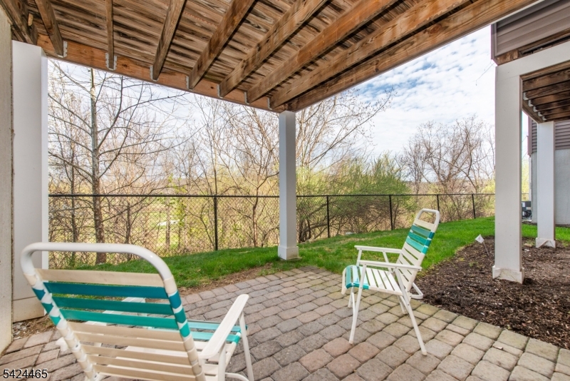 24 Clubhouse Road Hamburg, NJ 07419 - Photo 3 of 21