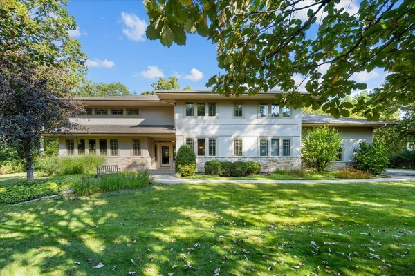 $1,789,000 | 3 Hickory Lane, Northbrook, IL 60062