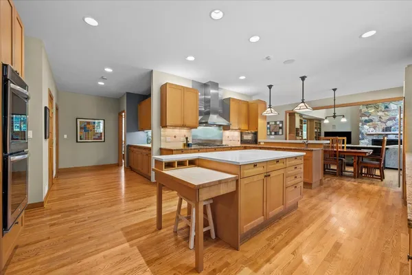 $1,789,000 | 3 Hickory Lane, Northbrook, IL 60062