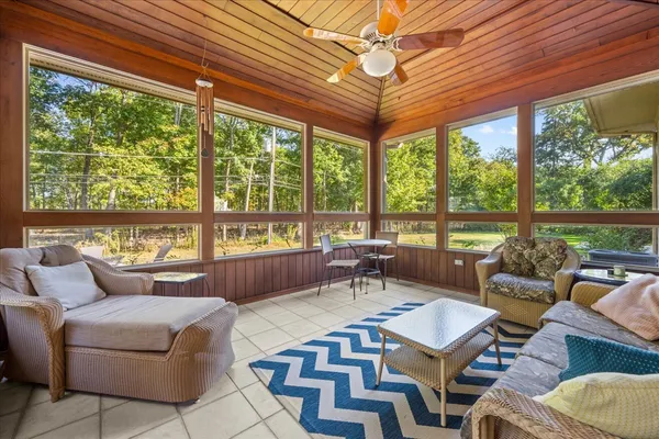 $1,789,000 | 3 Hickory Lane, Northbrook, IL 60062