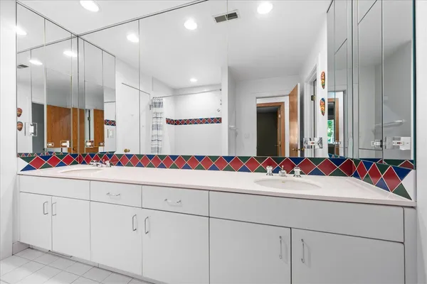 $1,789,000 | 3 Hickory Lane, Northbrook, IL 60062