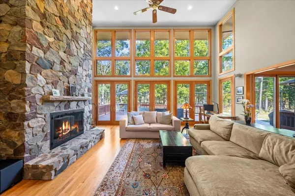 $1,789,000 | 3 Hickory Lane, Northbrook, IL 60062