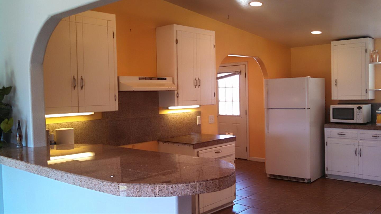 596 Hall Road Watsonville, CA 95076 - Photo 4 of 21 Gallery Image 4