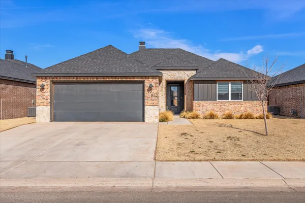 $339,900 | 810 North 2nd Street, Wolfforth, TX 79382