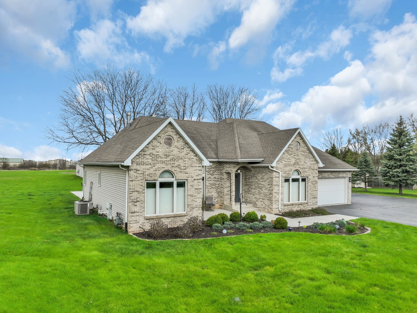 14310 Dorr Road South Beloit, IL 61080 - Photo 5 of 82 Gallery Image 5