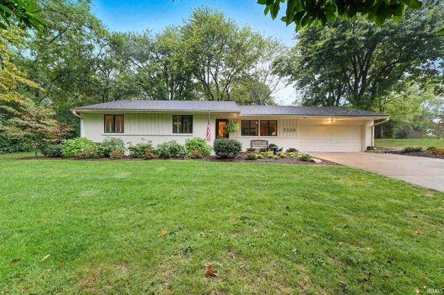 $369,000 | 5509 West Pineridge Road, Muncie, IN 47304