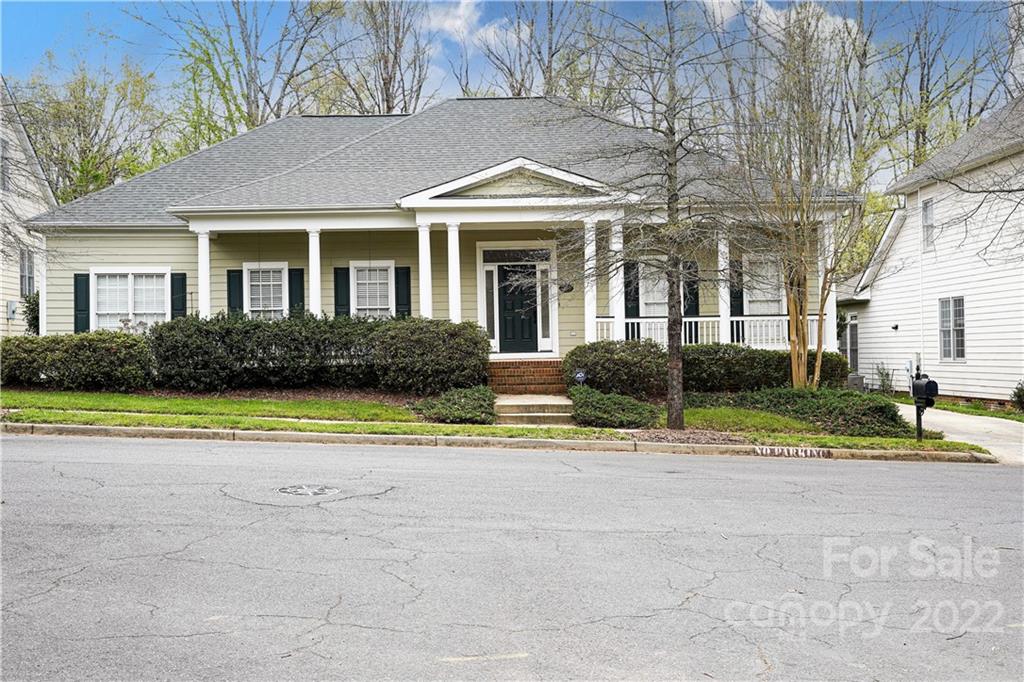 2586 Lower Assembly Drive Fort Mill, SC 29708 - Photo 1 of 48 a front view of house with yard and green space
