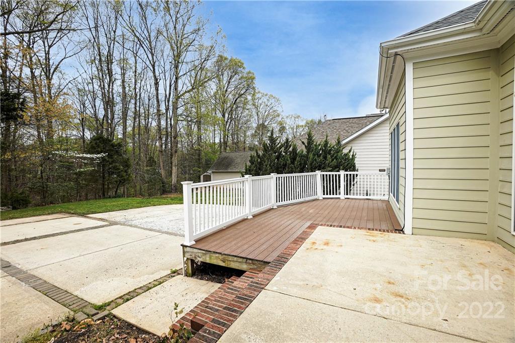 2586 Lower Assembly Drive Fort Mill, SC 29708 - Photo 35 of 48 a view of a backyard with sitting area
