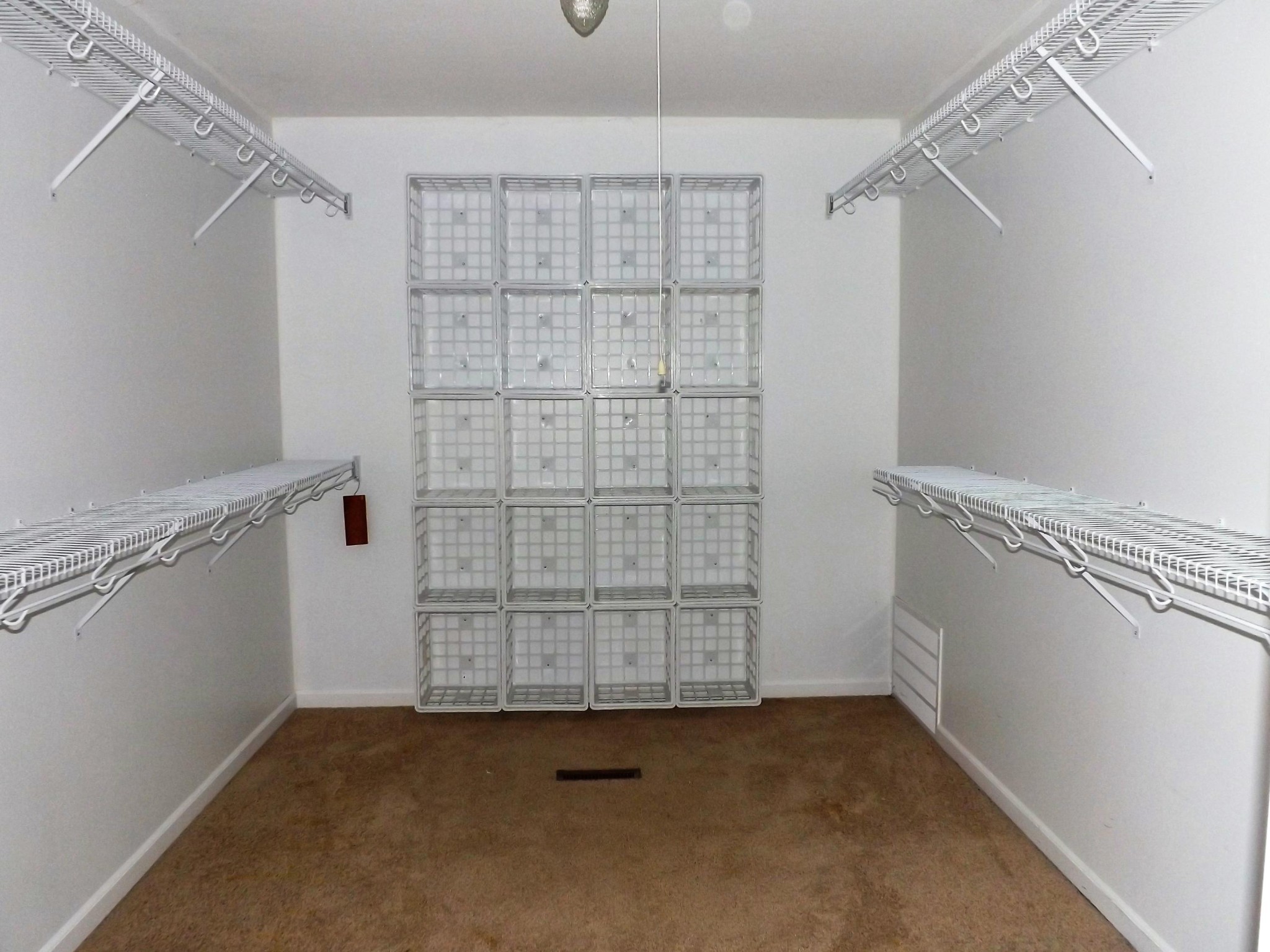 539 West Creston Road Crossville, TN 38571 - Photo 6 of 17 a view of an empty room with white walls