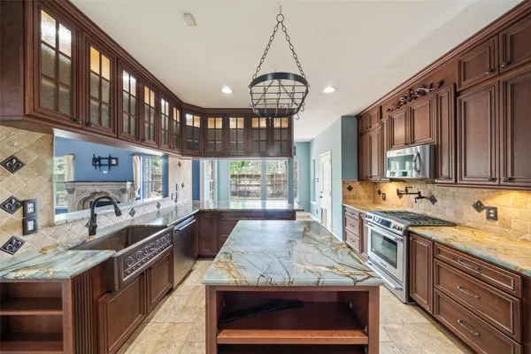 $405,000 | 2502 Sea Horse Court, Seabrook, TX 77586