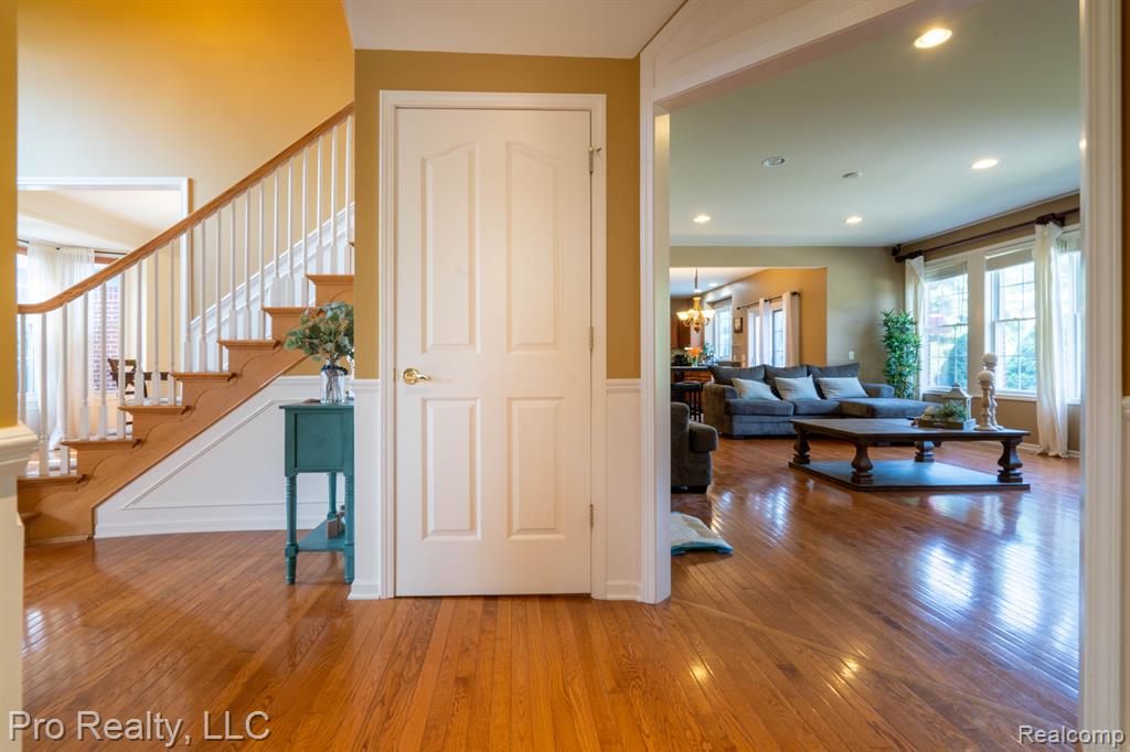 607 Bliss Drive Rochester Hills, MI 48307 - Photo 11 of 40