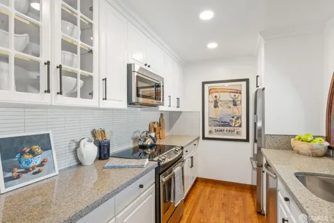 $949,000 | 1818 Broadway, Unit 206, San Francisco, CA 94109