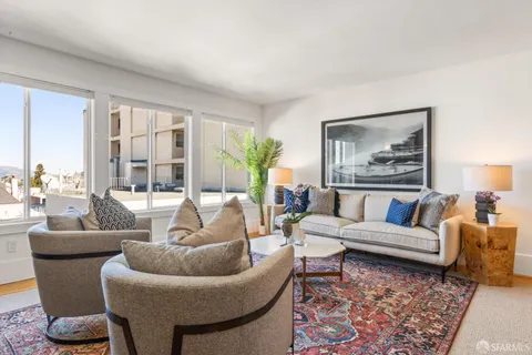 $949,000 | 1818 Broadway, Unit 206, San Francisco, CA 94109