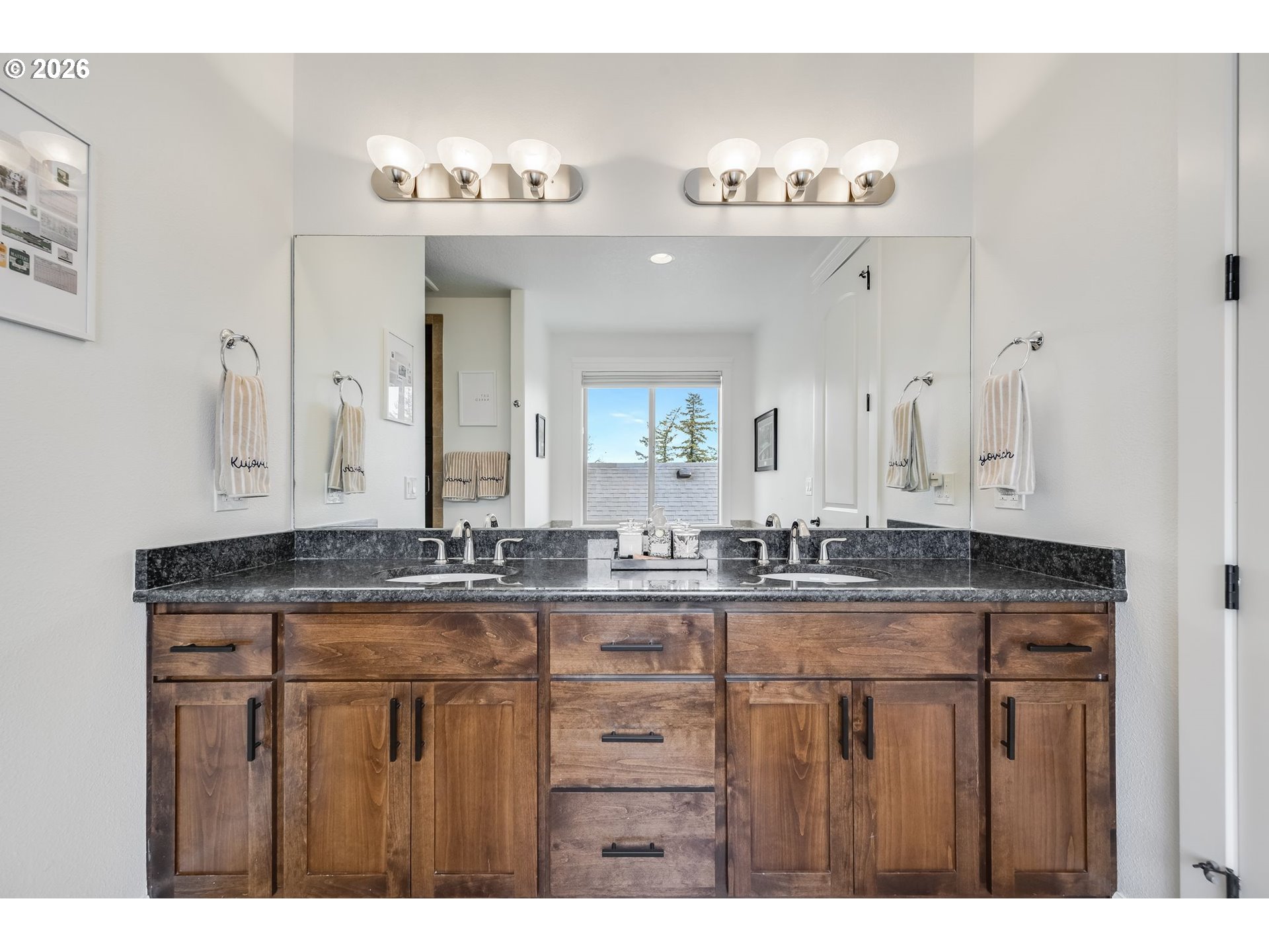 5313 Northwest Goodwin Loop Camas, WA 98607 - Photo 21 of 38 Owner's Suite Bathroom