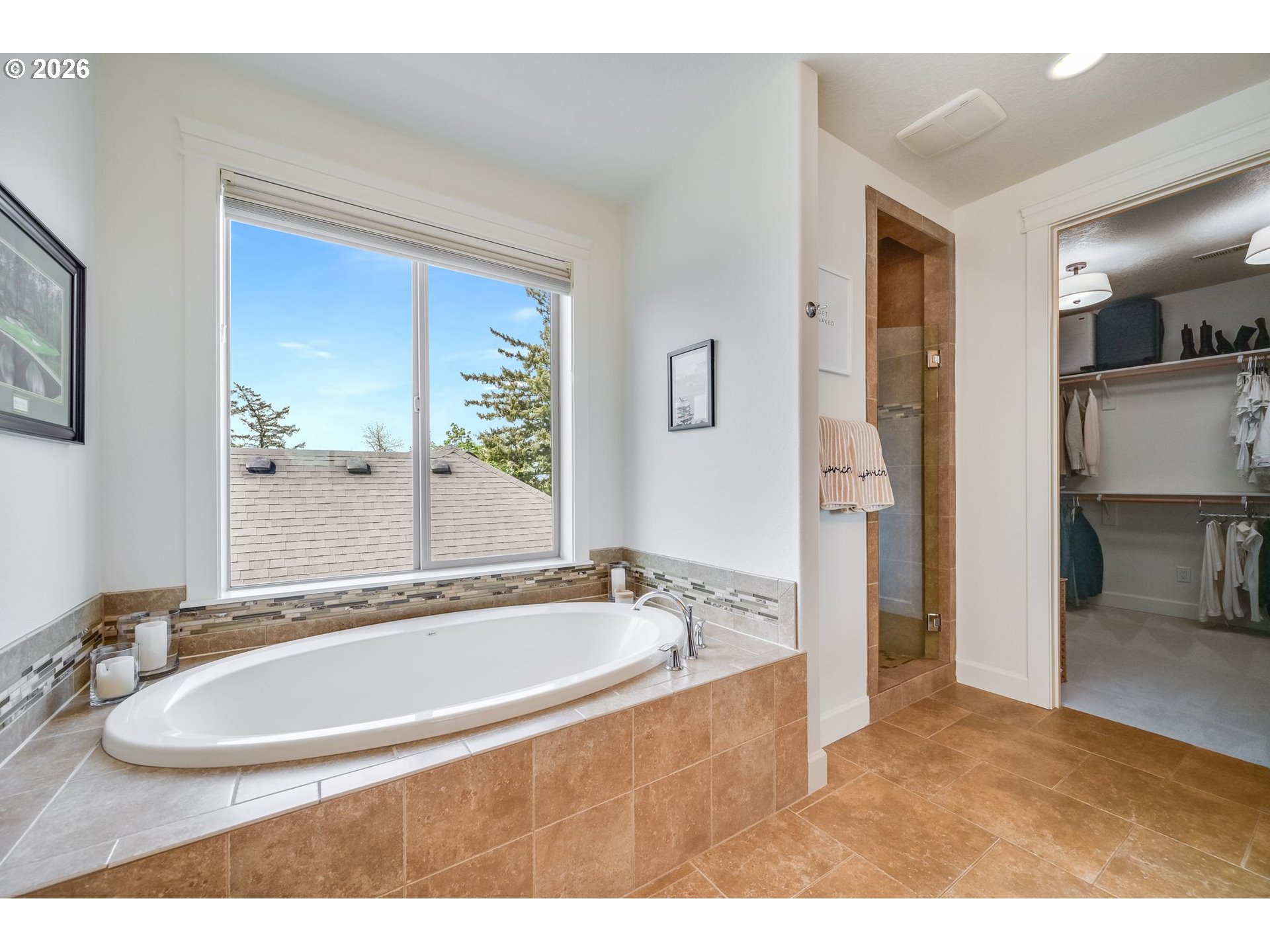 5313 Northwest Goodwin Loop Camas, WA 98607 - Photo 22 of 38 Owner's Suite Bathroom