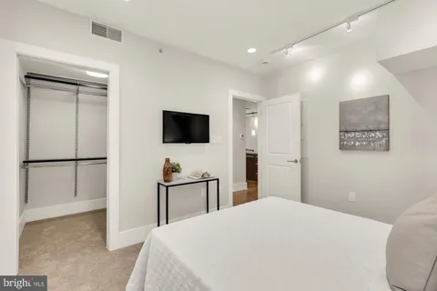 $475,000 | 2818 Connecticut Avenue Northwest, Unit 7, Washington, DC 20008