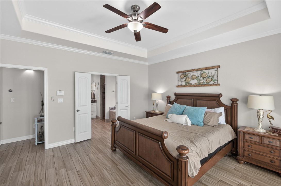 15614 Cuttysark Street Corpus Christi, TX 78418 - Photo 23 of 40 Primary Bedroom