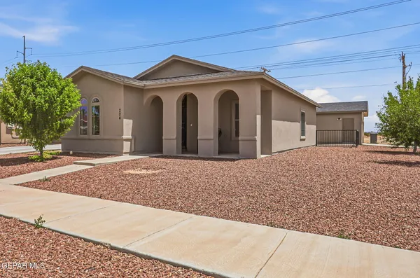 $240,000 | 204 Dora Baltea Place, Horizon City, TX 79928