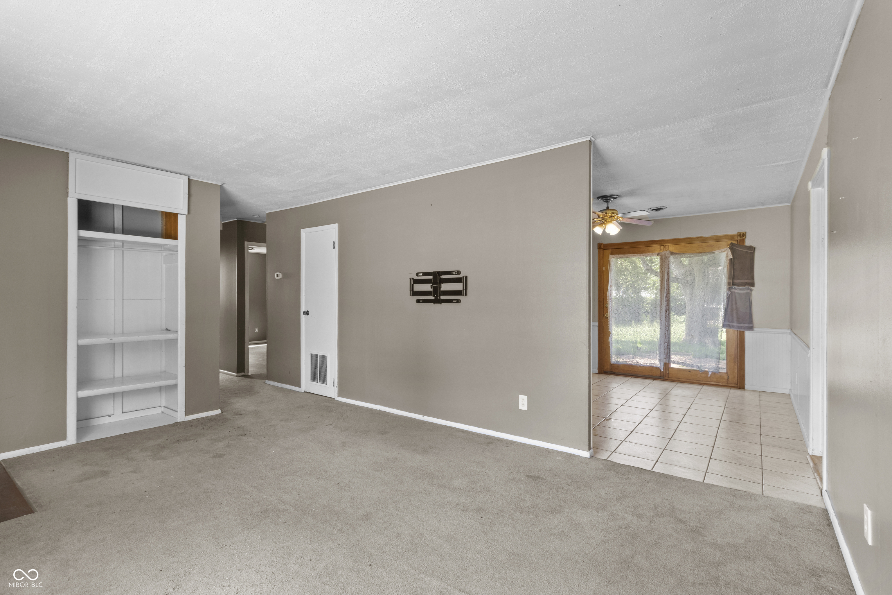 1572 Roberts Road Franklin, IN 46131 - Photo 7 of 22 Gallery Image 7
