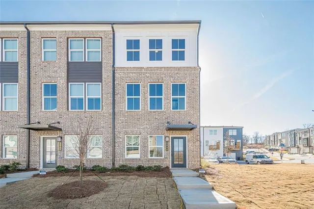 $2,550 | 1444 Creekside Circle Northwest, Atlanta, GA 30318