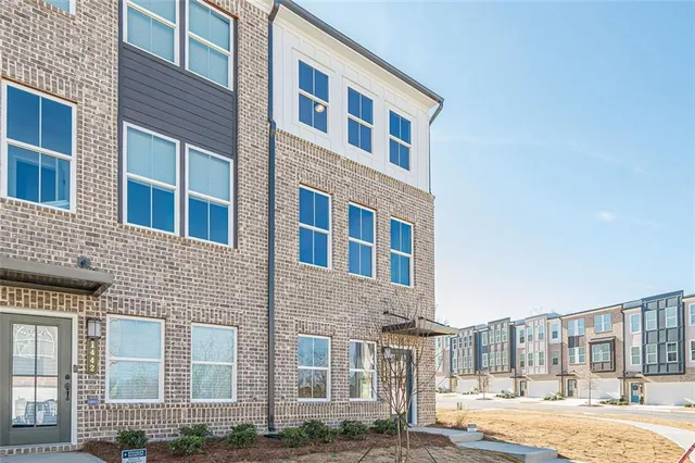 $2,550 | 1444 Creekside Circle Northwest, Atlanta, GA 30318