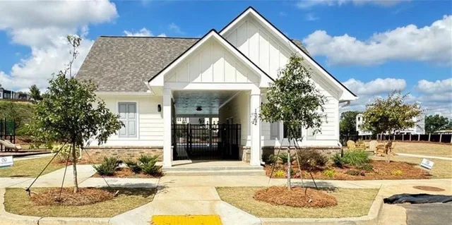 $2,550 | 1444 Creekside Circle Northwest, Atlanta, GA 30318