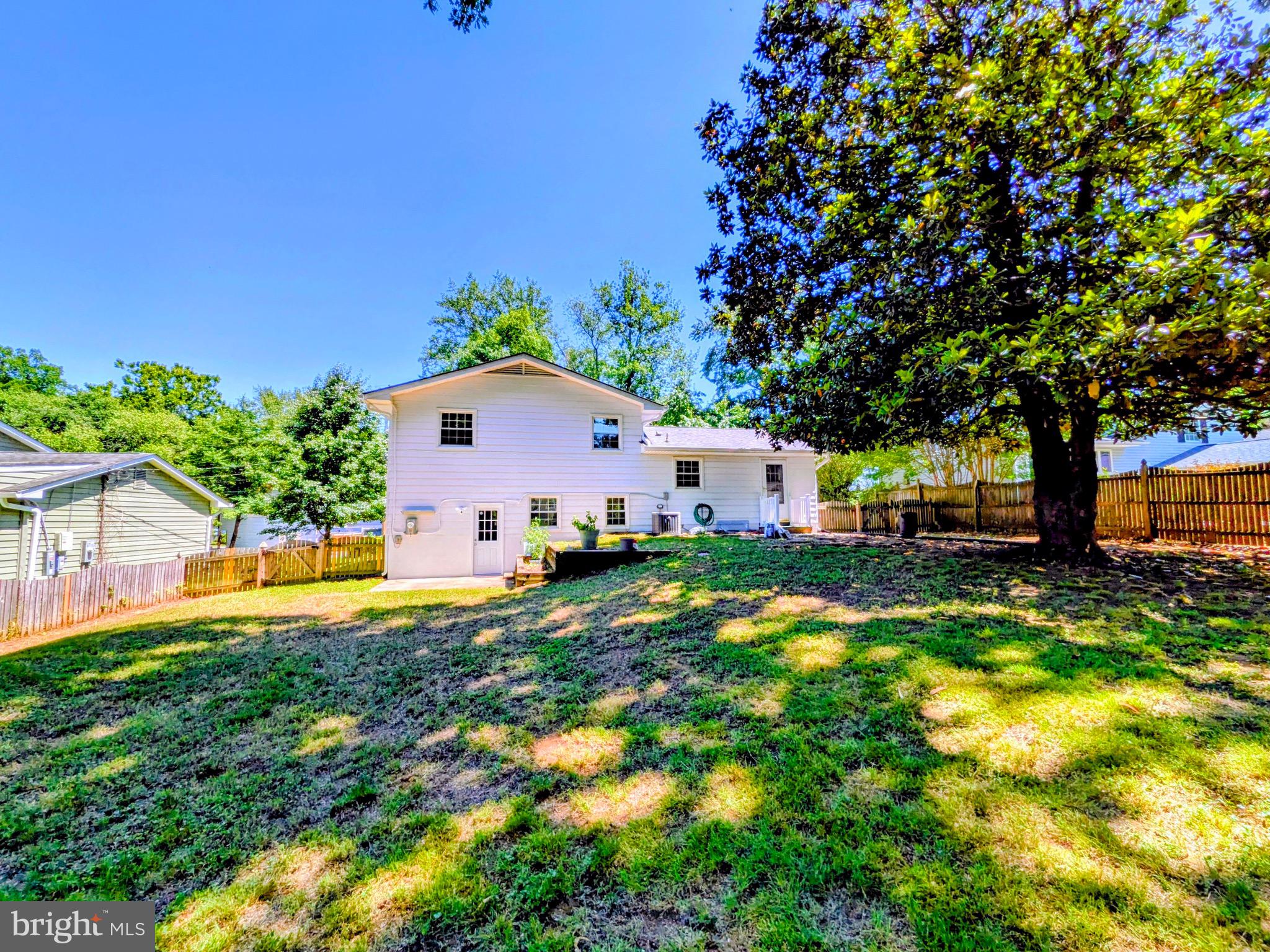 29 Sheridan Road Arnold, MD 21012 - Photo 3 of 8