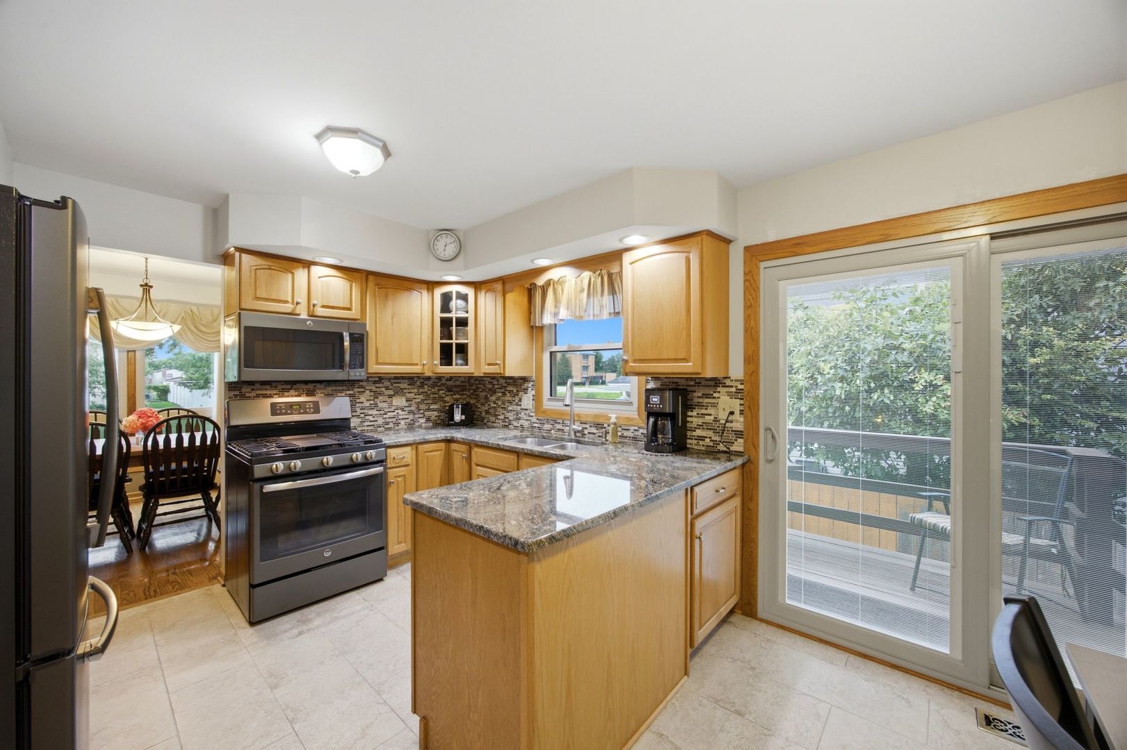 6511 Dunham Road Downers Grove, IL 60516 - Photo 4 of 40 Gallery Image 4