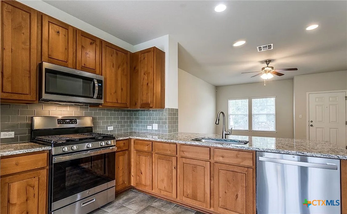 159 Wainscot Oak Way San Marcos, TX 78666 - Photo 4 of 18