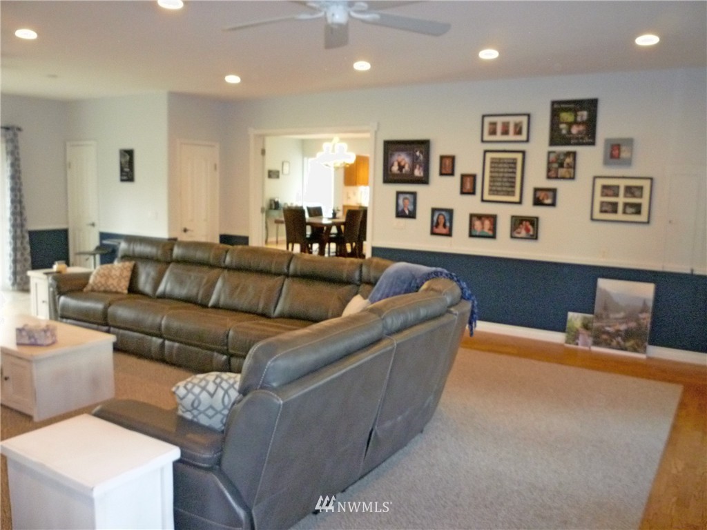 263 West Bartlett Road Lynden, WA 98264 - Photo 11 of 25