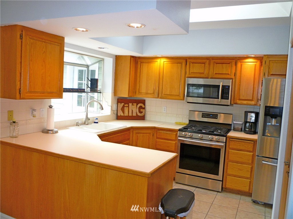 263 West Bartlett Road Lynden, WA 98264 - Photo 7 of 25
