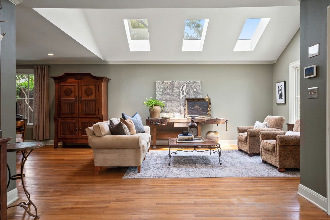 2208 Mountain View Road Austin, TX 78703 - Photo 4 of 39 a living room with furniture