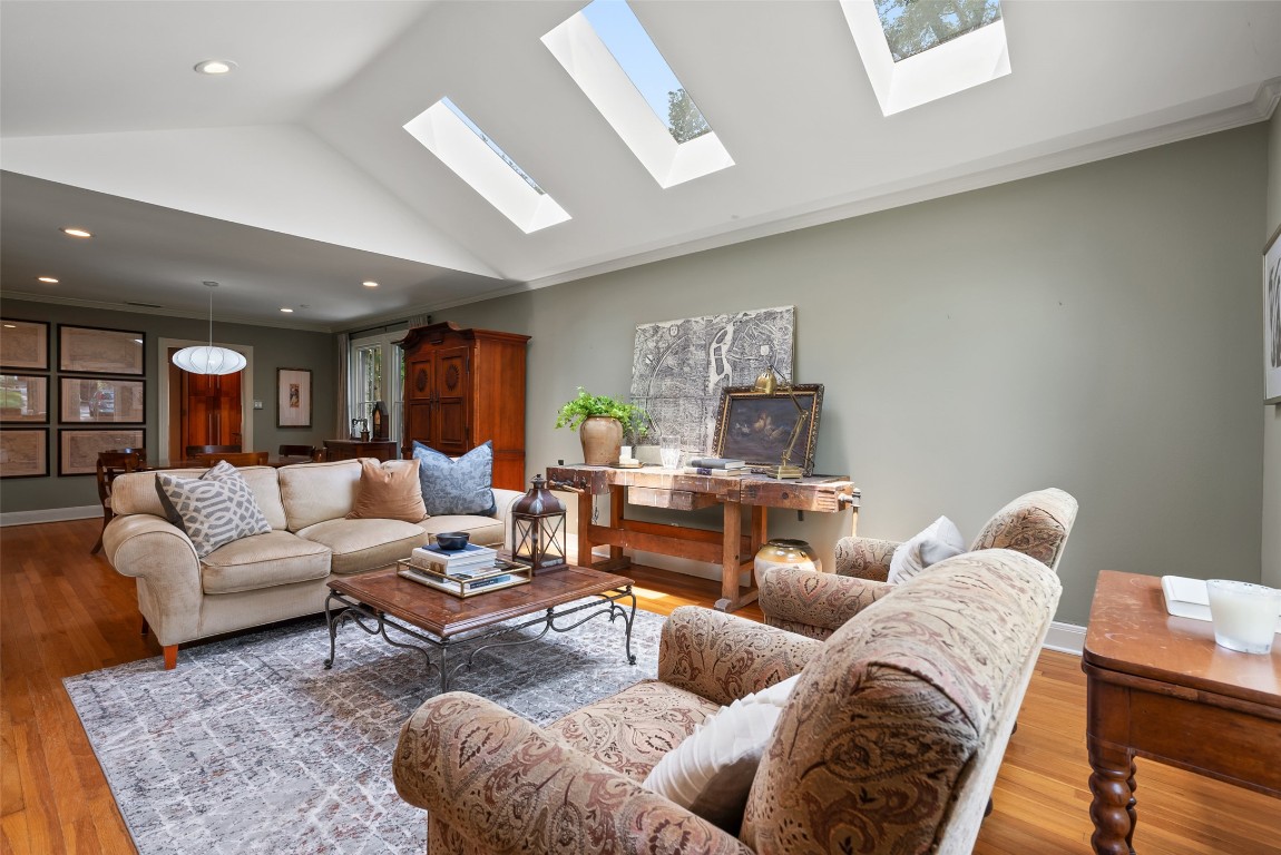 2208 Mountain View Road Austin, TX 78703 - Photo 6 of 39 a living room with furniture