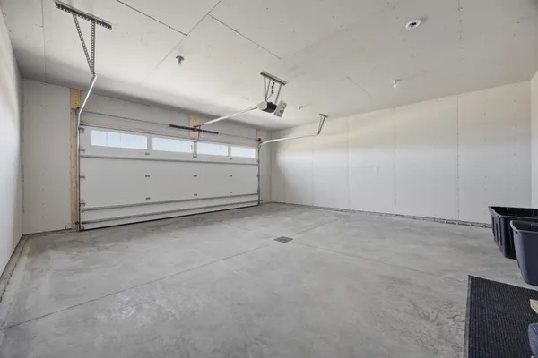 $334,500 | 6292 85th Avenue South, Horace, ND 58047