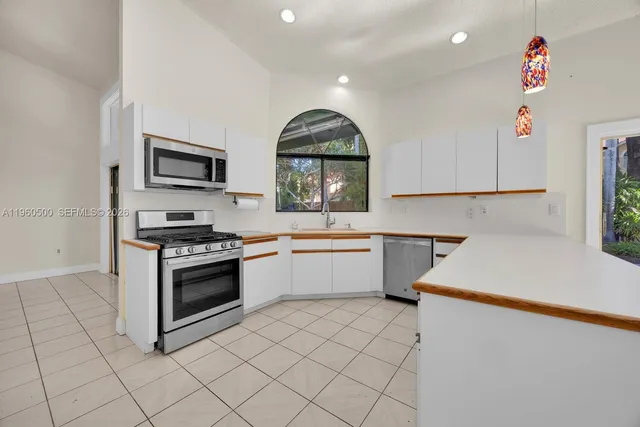 $675,000 | 10635 Southwest 158th Place, Miami, FL 33196