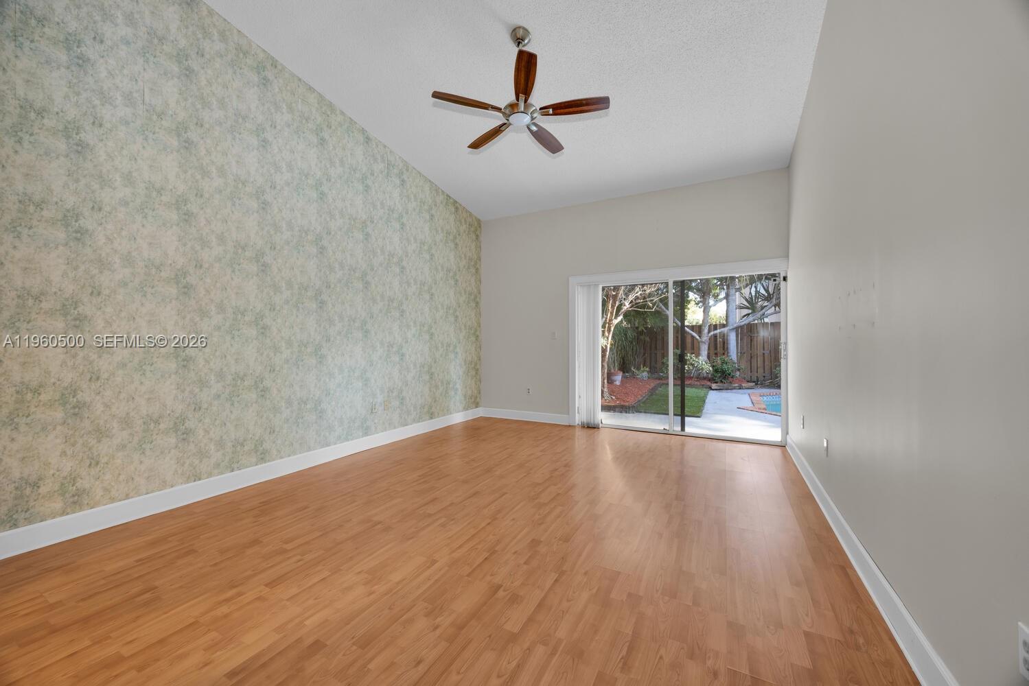 10635 Southwest 158th Place Miami, FL 33196 - Photo 14 of 29