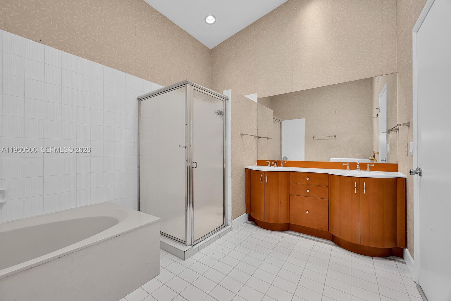 10635 Southwest 158th Place Miami, FL 33196 - Photo 15 of 29