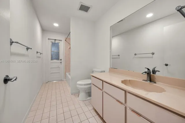 $675,000 | 10635 Southwest 158th Place, Miami, FL 33196